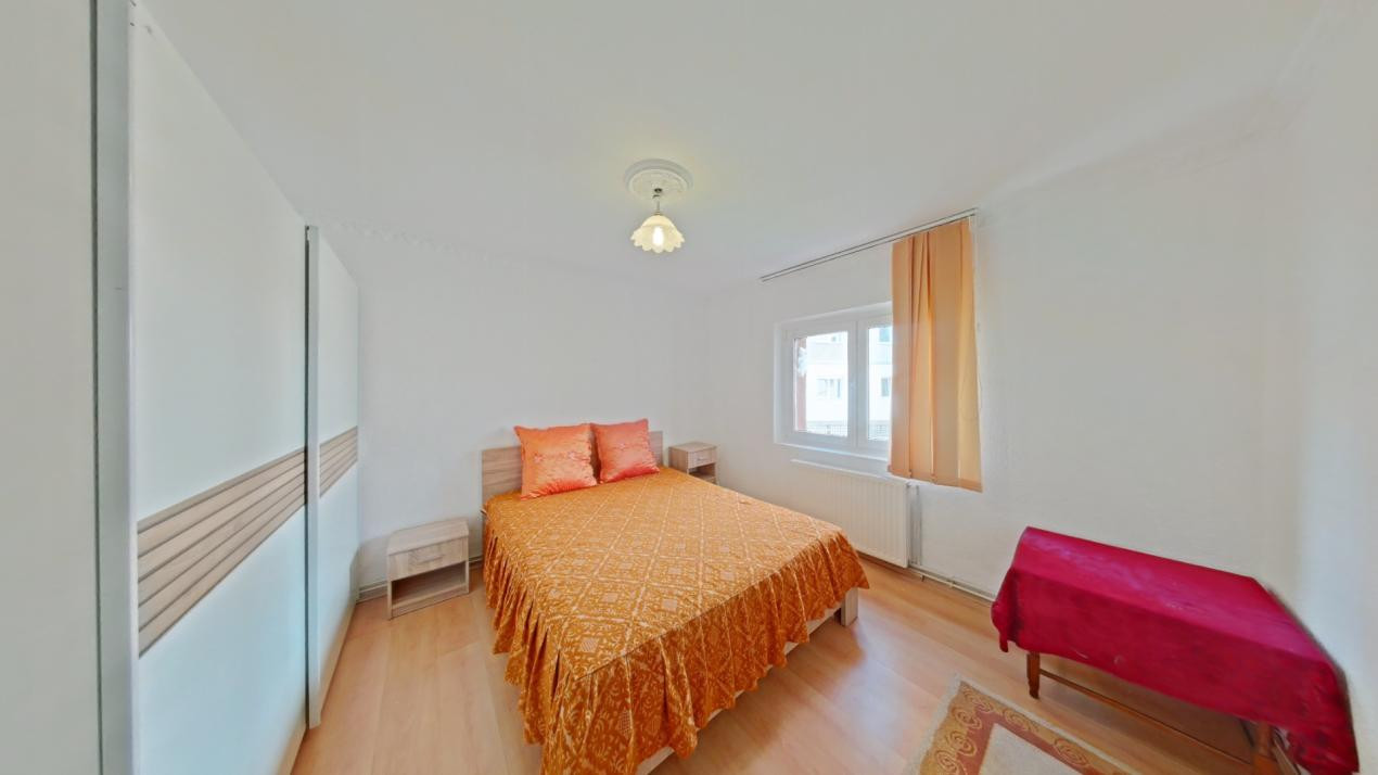 Apartament 2 camere, decomandat, cartier Noua