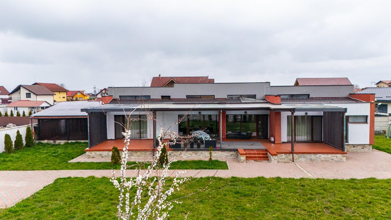 Închiriere casa modernă cu 3 camere, teren 1450 mp - zona Stupini, Brasov