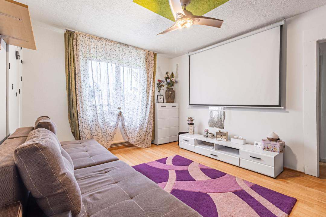 Vânzare apartament cu 2 camere, semidecomandat, zona Florilor