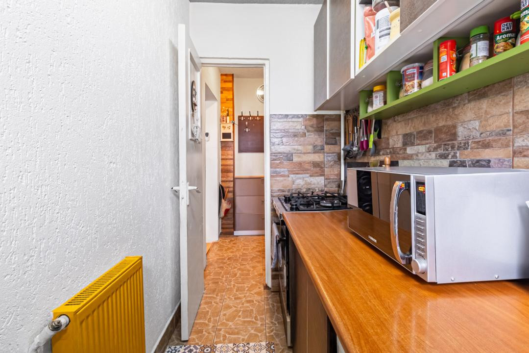 Vânzare apartament cu 2 camere, semidecomandat, zona Florilor