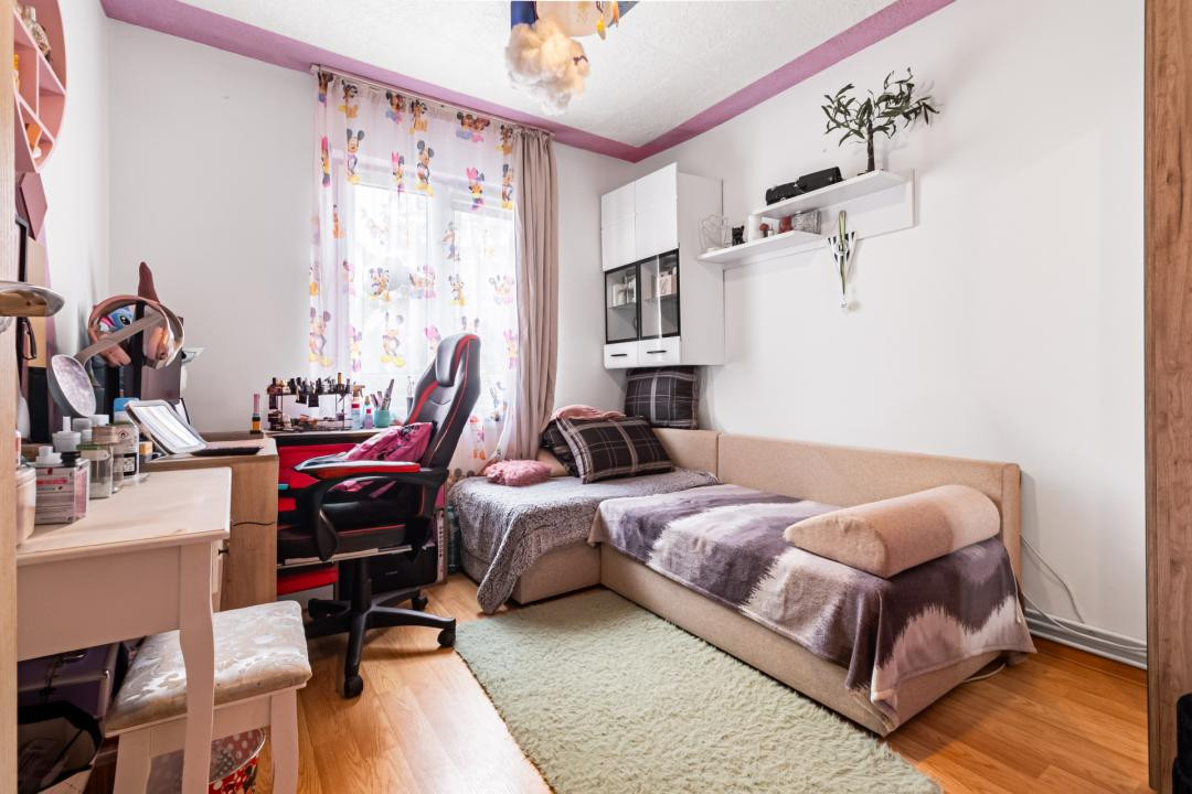 Vânzare apartament cu 2 camere, semidecomandat, zona Florilor