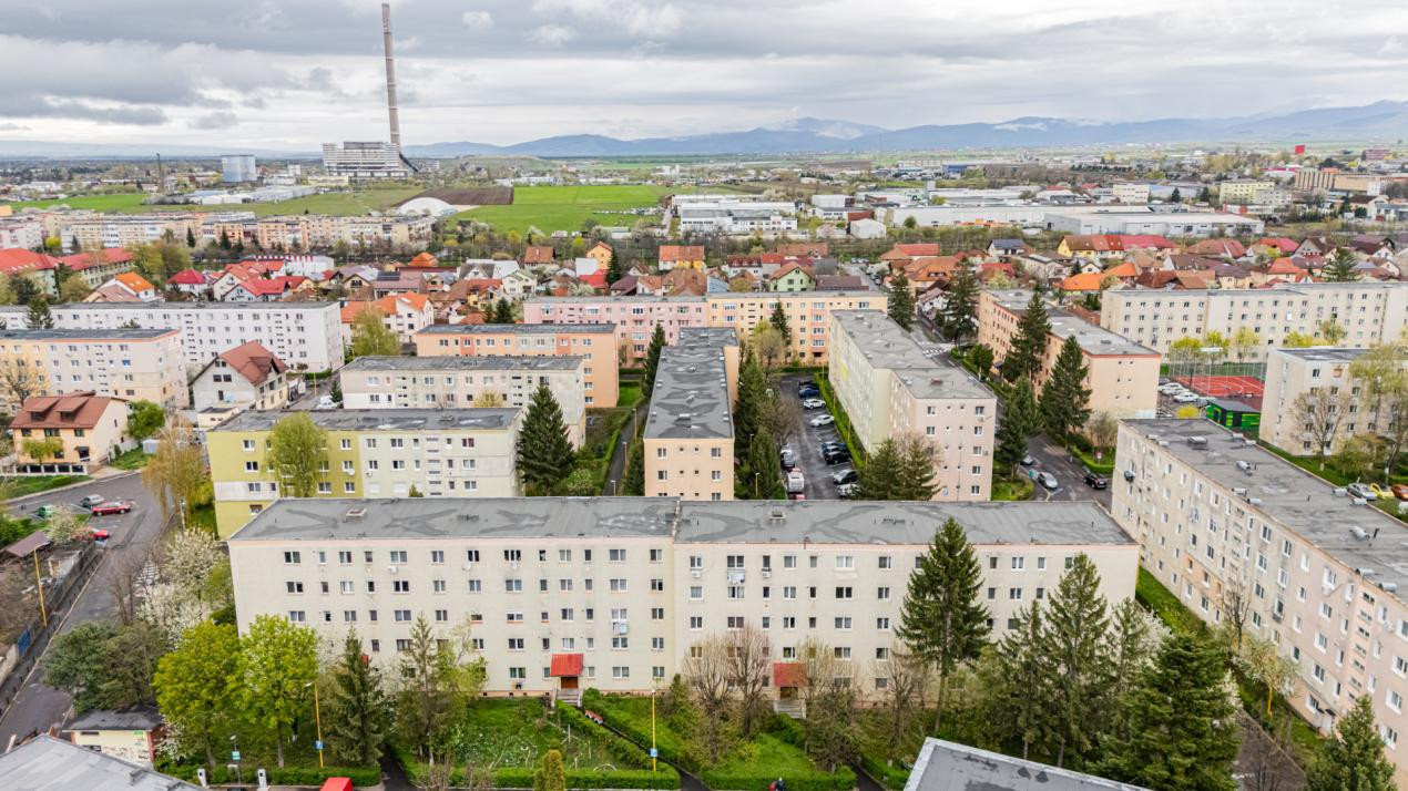 Vânzare apartament cu 2 camere, semidecomandat, zona Florilor