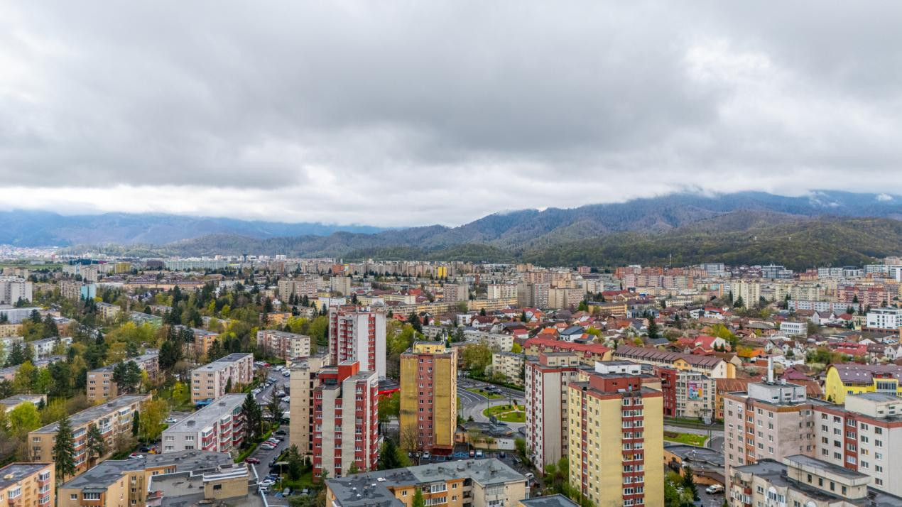 Vânzare apartament cu 2 camere, semidecomandat, zona Florilor