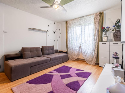 Vânzare apartament cu 2 camere, semidecomandat, zona Florilor