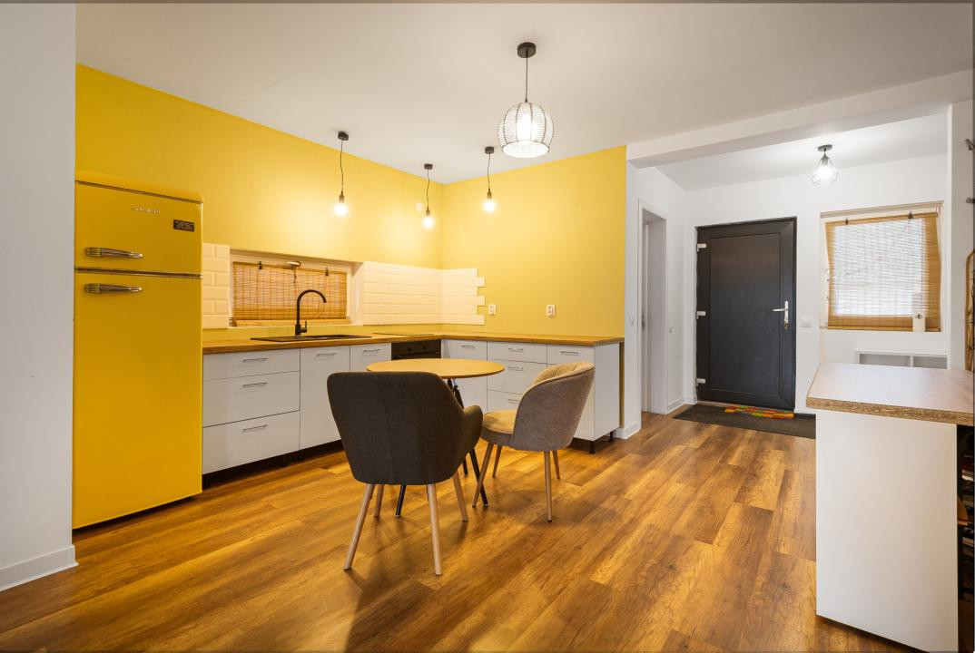 Vânzare casă 4 camere, 2 băi, Cartier Izvor