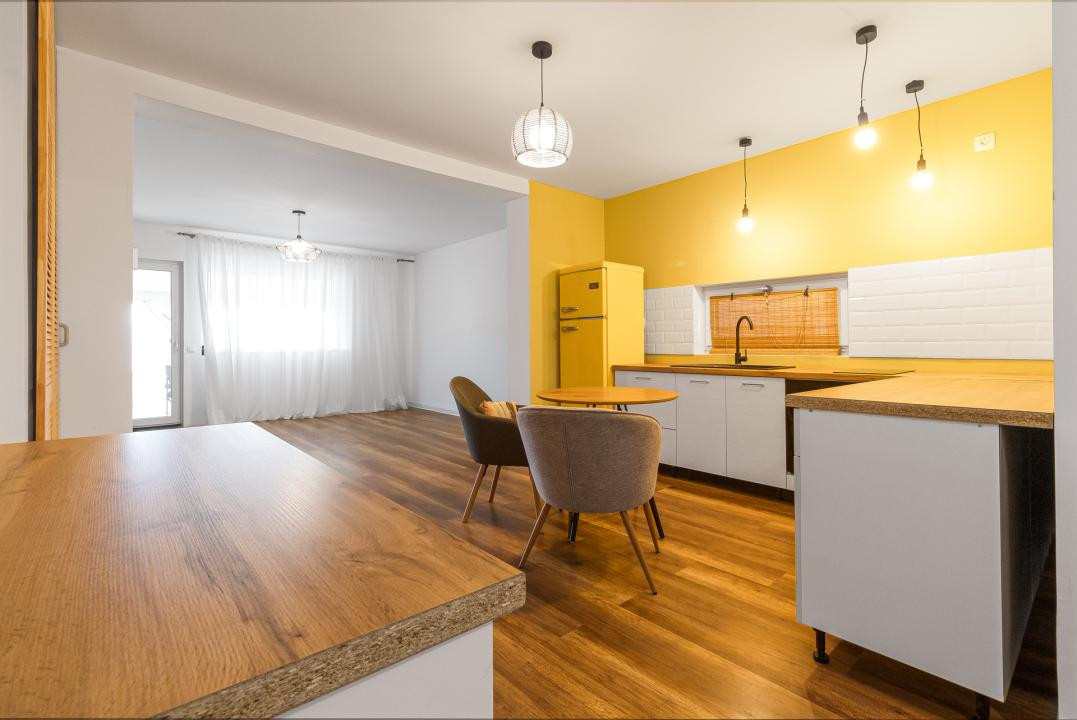 Vânzare casă 4 camere, 2 băi, Cartier Izvor