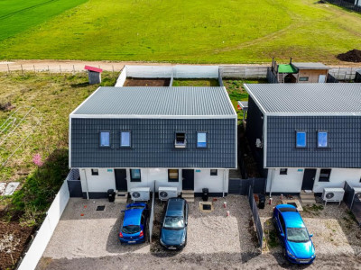 Vânzare casă 4 camere, 2 băi, Cartier Izvor