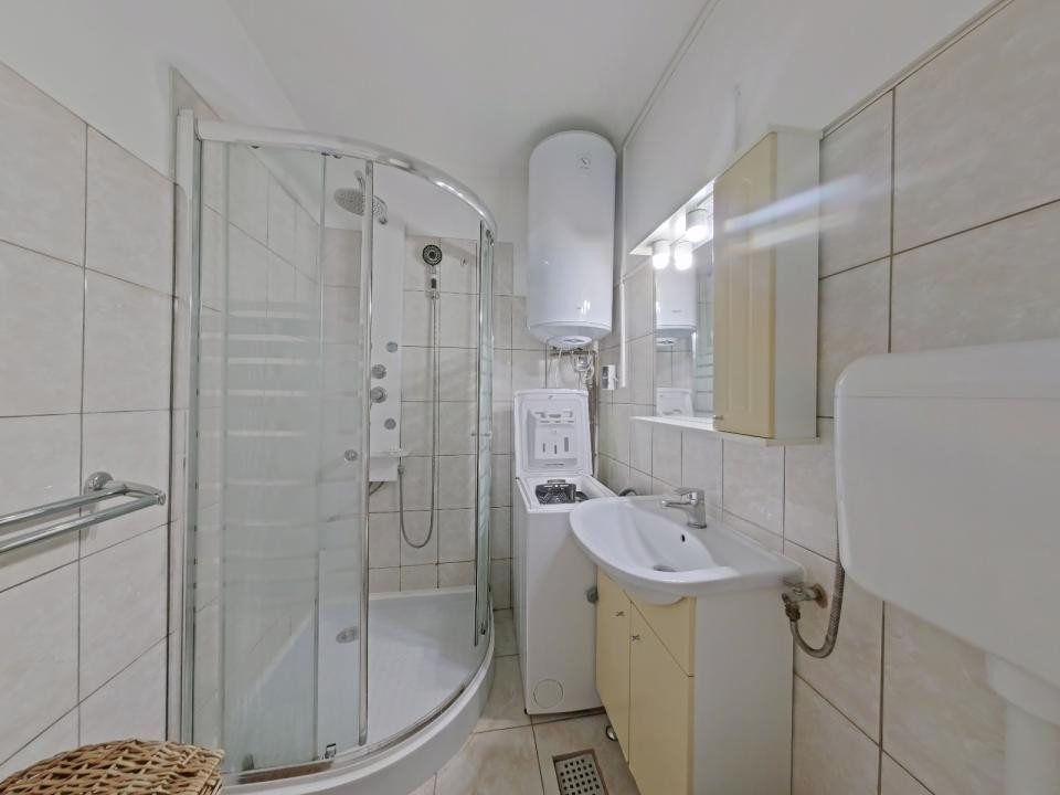 Inchiriere apartament 2 camere, mobilat si utilat + balcon de 11mp - zona Astra