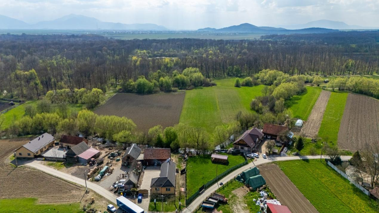 Teren intravilan - Lunca Calnicului