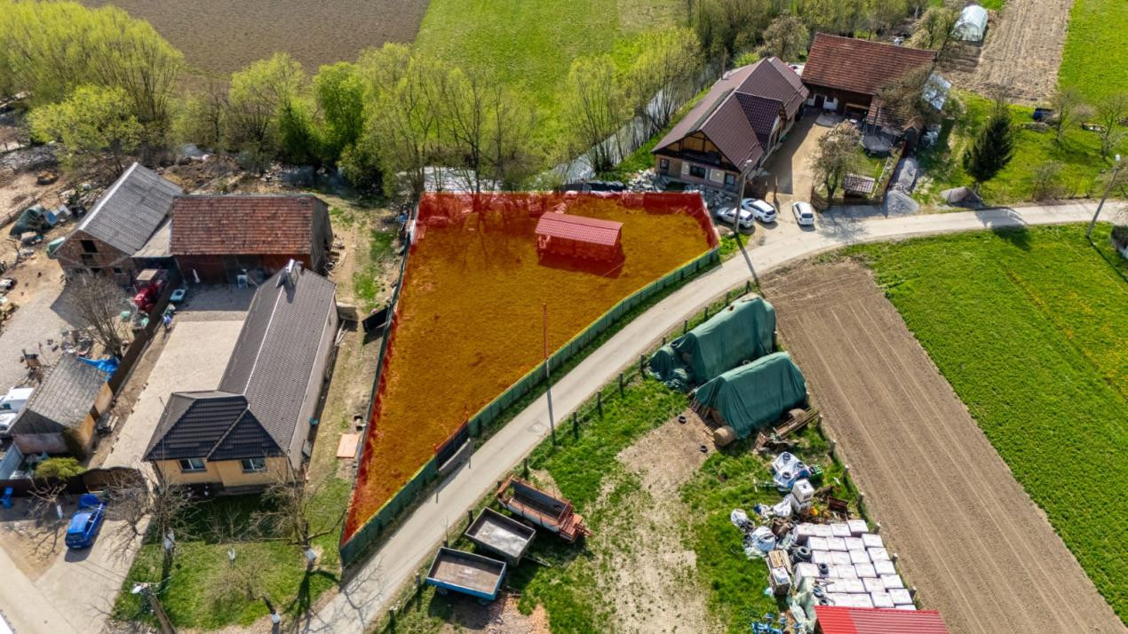 Teren intravilan - Lunca Calnicului