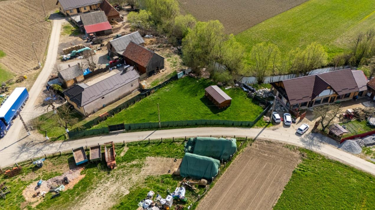 Teren intravilan - Lunca Calnicului