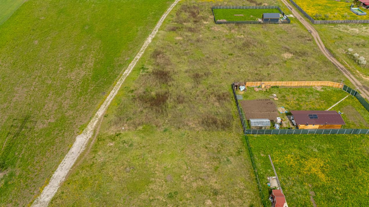 Teren intravilan de vanzare - Halchiu