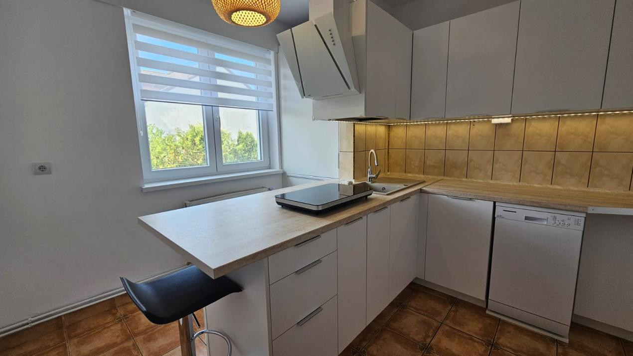 Apartament la casa 4 camere de închiriat – la 5 minute de Parcul Sub Arini