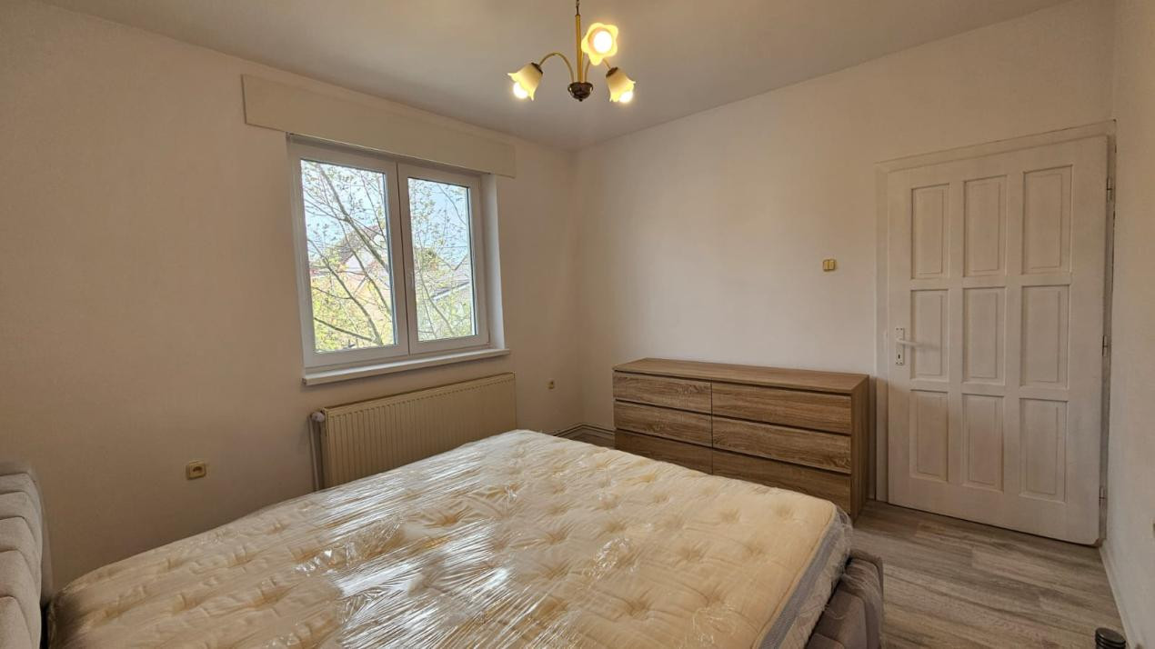 Apartament la casa 4 camere de închiriat – la 5 minute de Parcul Sub Arini