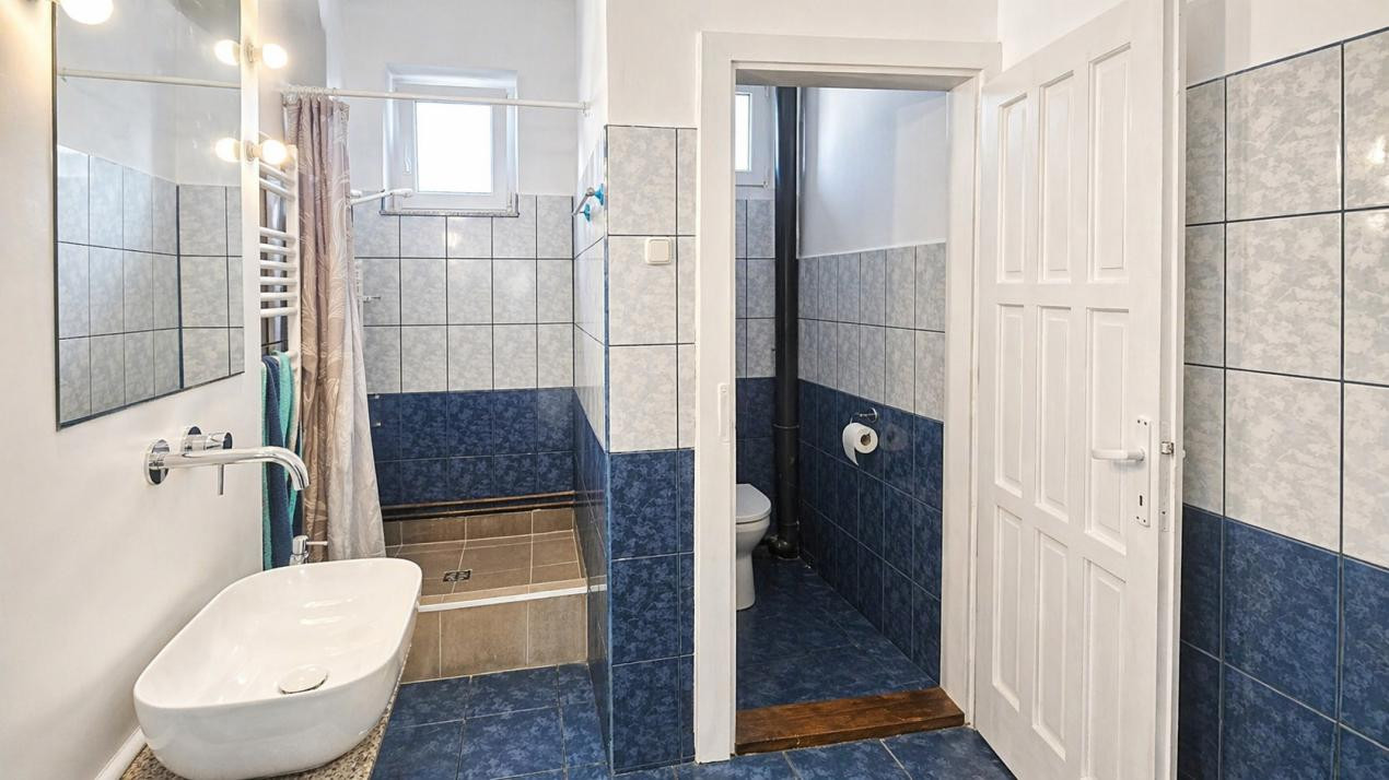 Apartament la casa 4 camere de închiriat – la 5 minute de Parcul Sub Arini