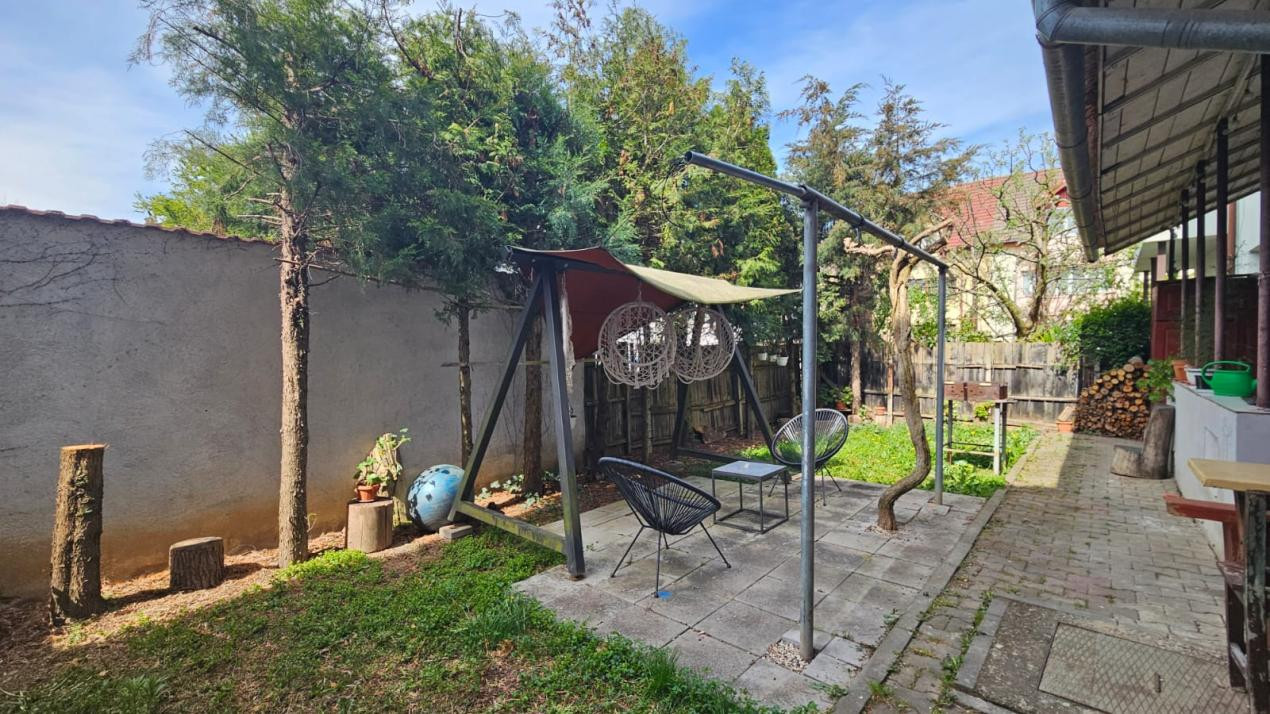 Apartament la casa 4 camere de închiriat – la 5 minute de Parcul Sub Arini