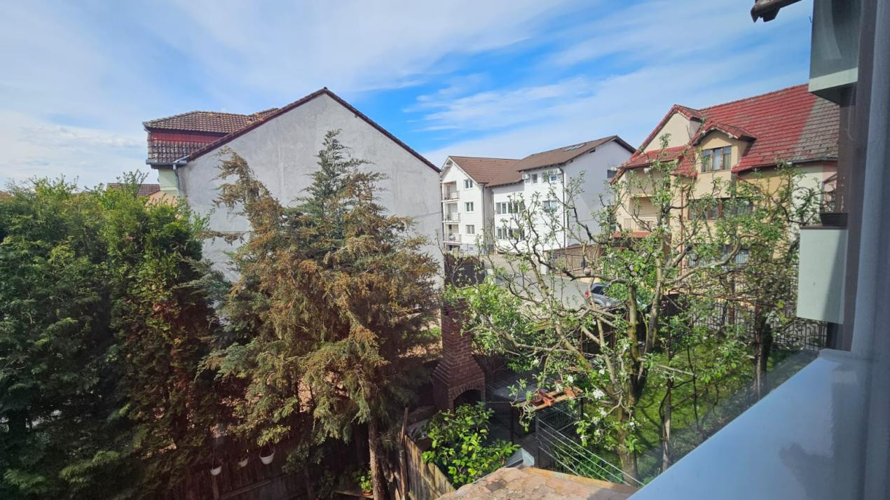 Apartament la casa 4 camere de închiriat – la 5 minute de Parcul Sub Arini