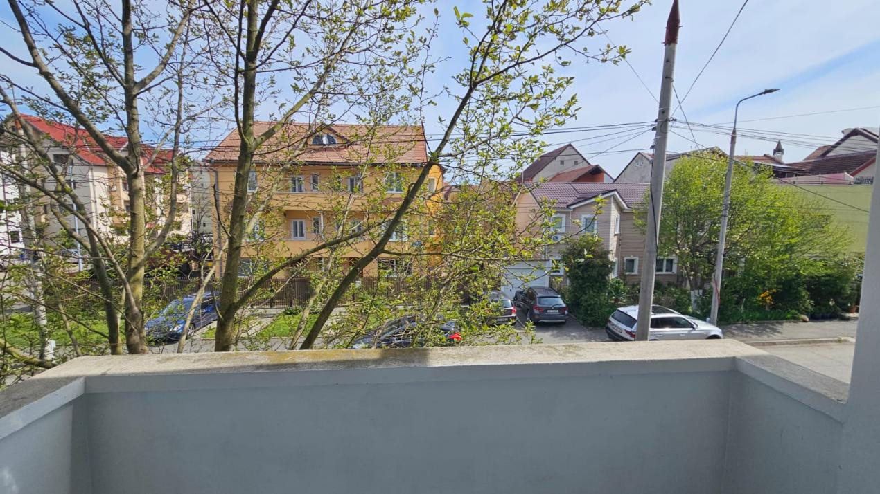 Apartament la casa 4 camere de închiriat – la 5 minute de Parcul Sub Arini