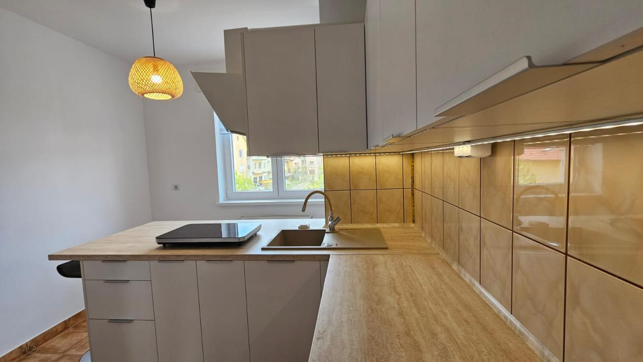 Apartament la casa 4 camere de închiriat – la 5 minute de Parcul Sub Arini