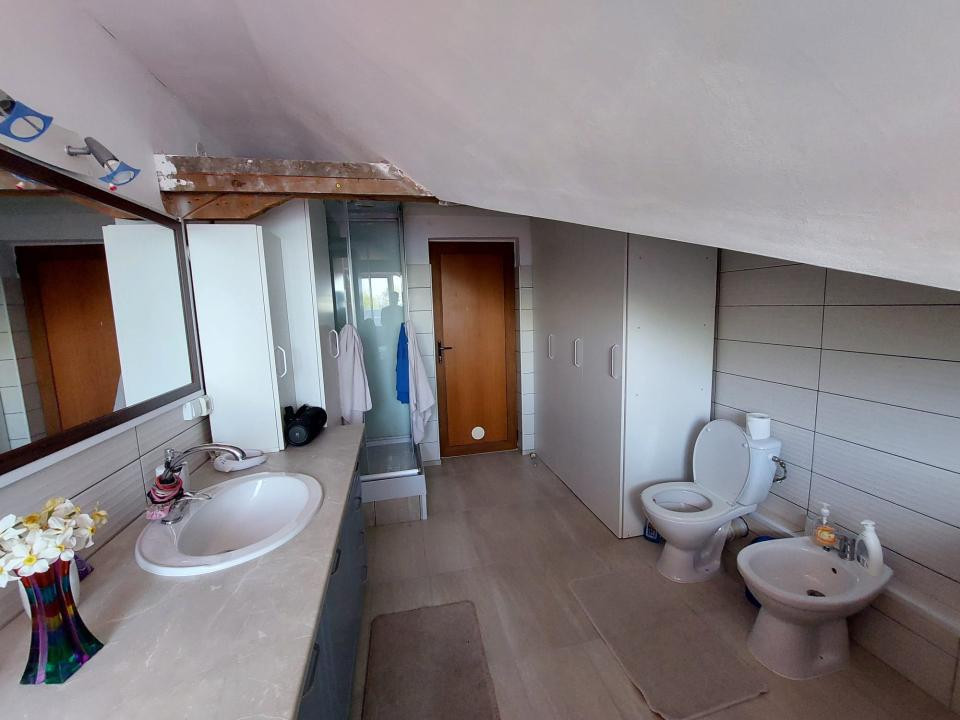 Casa deosebita -zona tancodrom