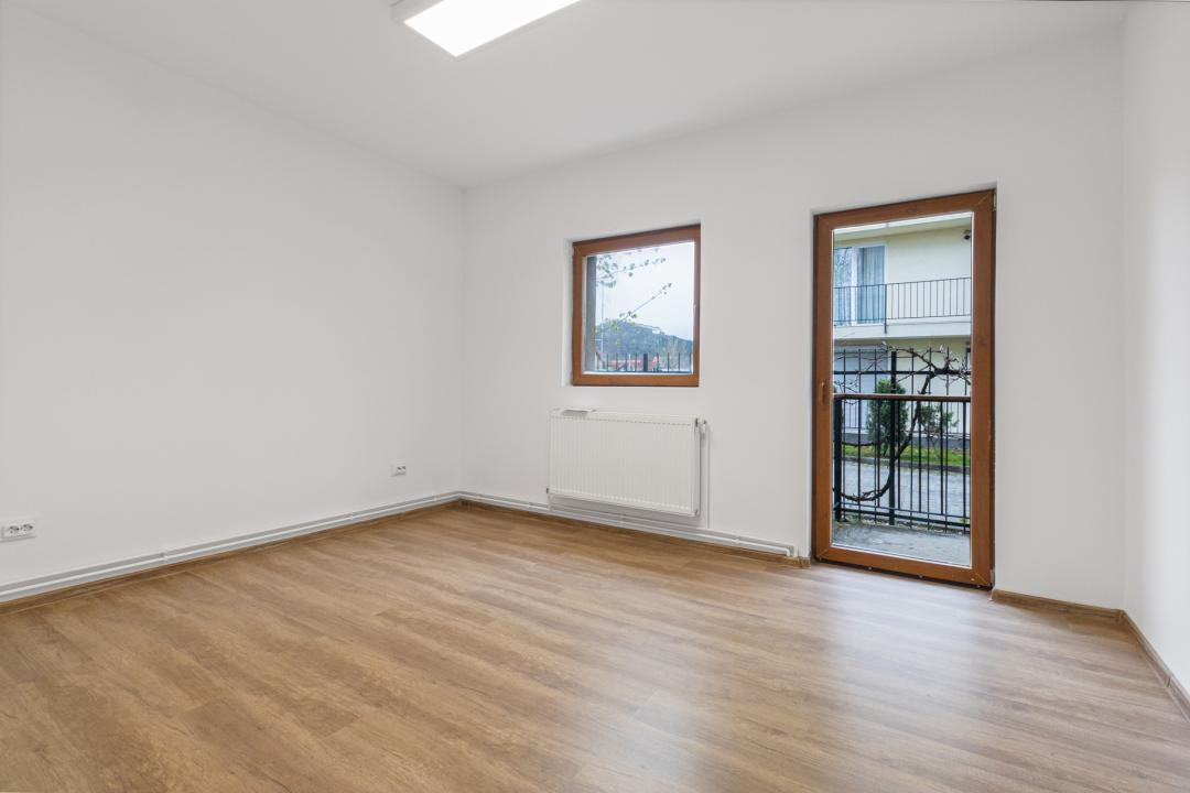 Vânzare apartament cu 3 camere, 80 mp - Cartierul Toamnei, Râșnov