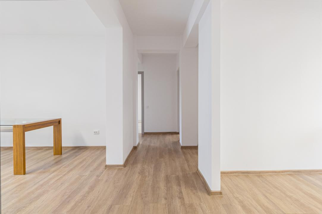 Vânzare apartament cu 3 camere, 80 mp - Cartierul Toamnei, Râșnov