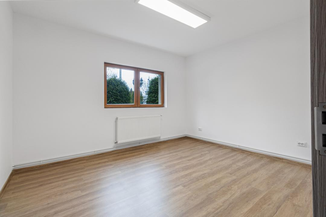 Vânzare apartament cu 3 camere, 80 mp - Cartierul Toamnei, Râșnov