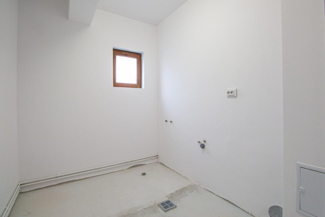 Vânzare apartament cu 3 camere, 80 mp - Cartierul Toamnei, Râșnov