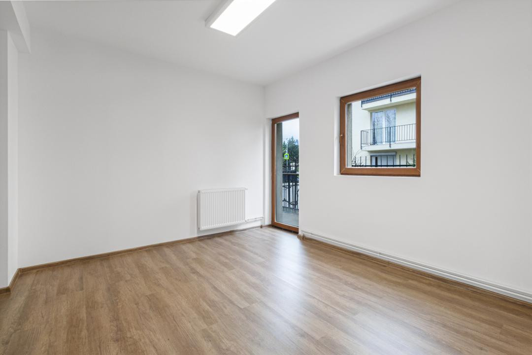 Vânzare apartament cu 3 camere, 80 mp - Cartierul Toamnei, Râșnov