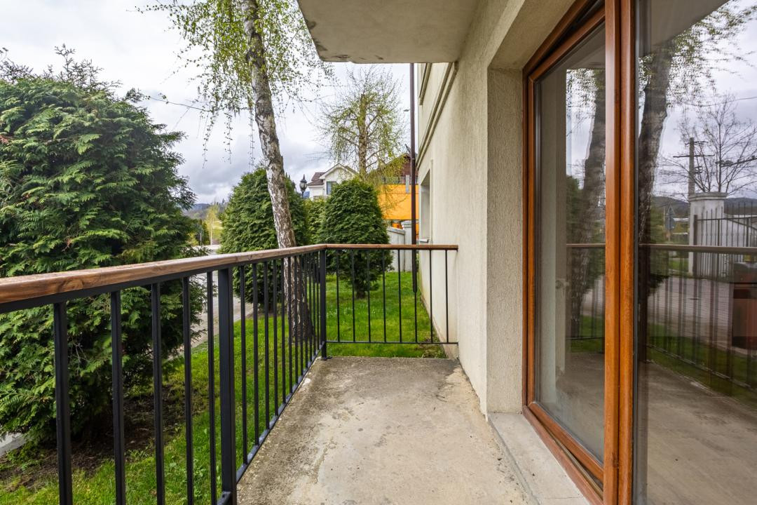 Vânzare apartament cu 3 camere, 80 mp - Cartierul Toamnei, Râșnov