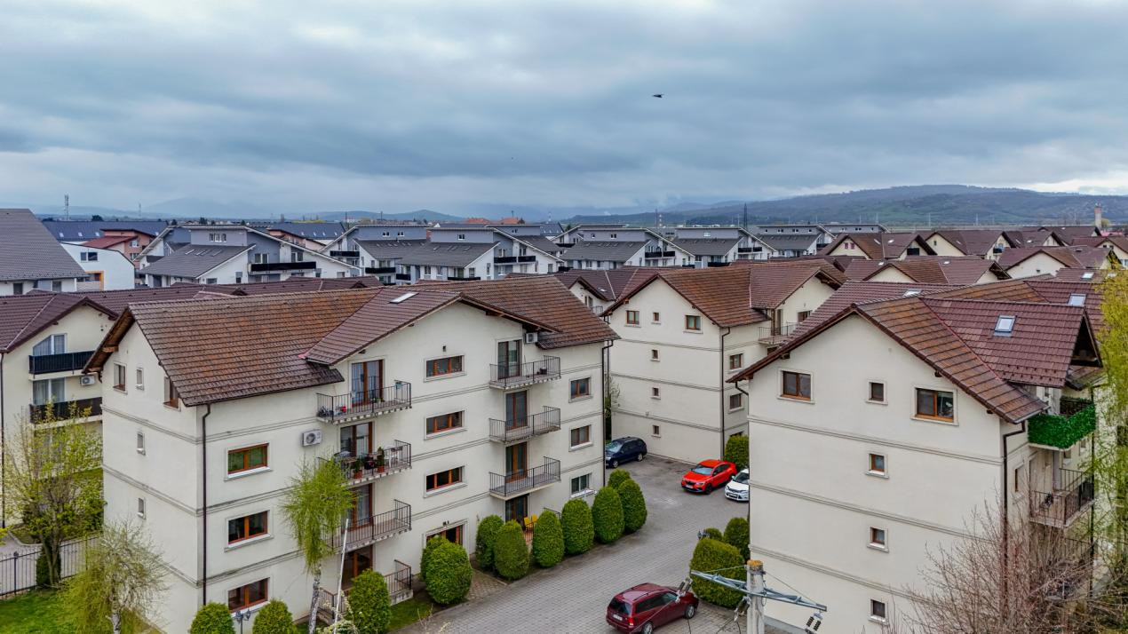 Vânzare apartament cu 3 camere, 80 mp - Cartierul Toamnei, Râșnov