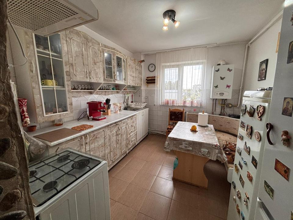 Apartament 3 camere de vanzare - Victoria, Brasov