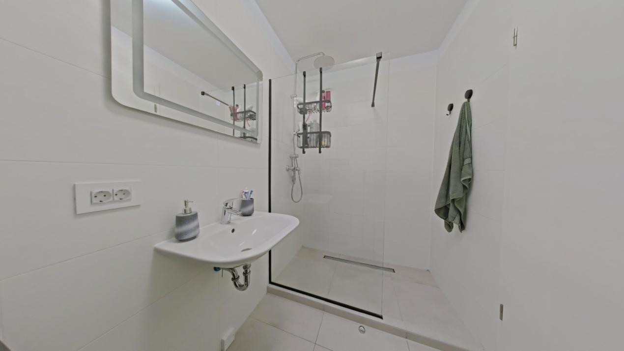 Apartament 2 camere tip studio – Kasper Coresi Mall Brașov + Parcare + Boxă 