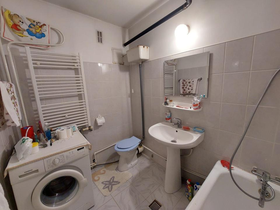 Garsonieră decomandată • spațioasă • aproape de Centru 