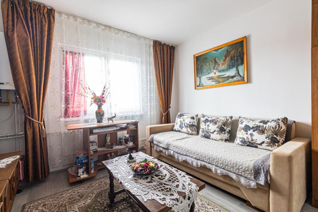 Camera de cămin tip garsoniera lângă Piață Tractorul 