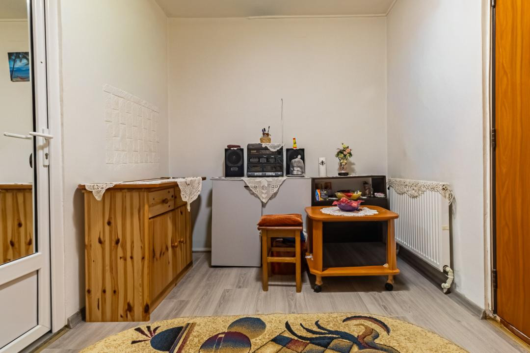 Camera de cămin tip garsoniera lângă Piață Tractorul 