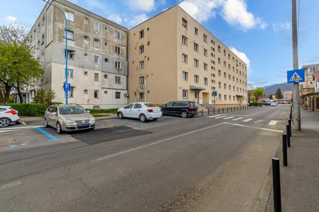 Camera de cămin tip garsoniera lângă Piață Tractorul 