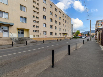 Camera de cămin tip garsoniera lângă Piață Tractorul 