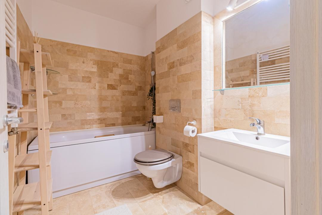 Garsonieră modernă în Tractorul | Investiție cu Randament 5.5% 