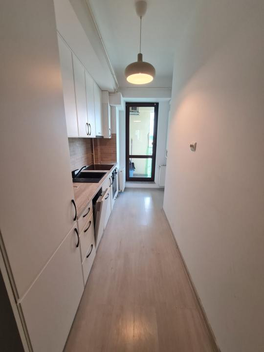 Apartament cu 1 camera plus bucatarie separata, balcon deschis!