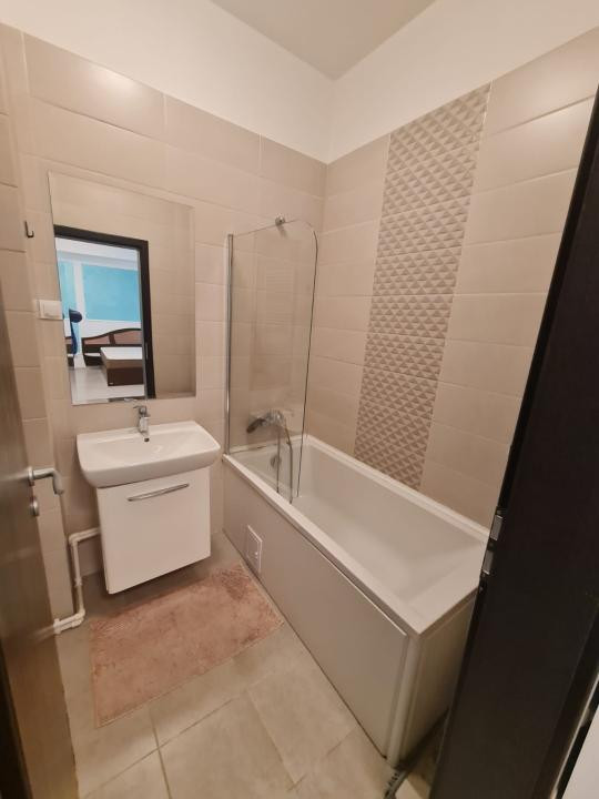 Apartament cu 1 camera plus bucatarie separata, balcon deschis!