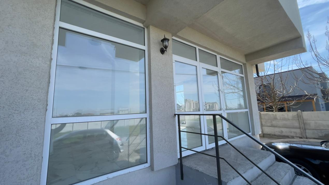 Spații comerciale de închiriat – poziție excelentă, vizibilitate mare!