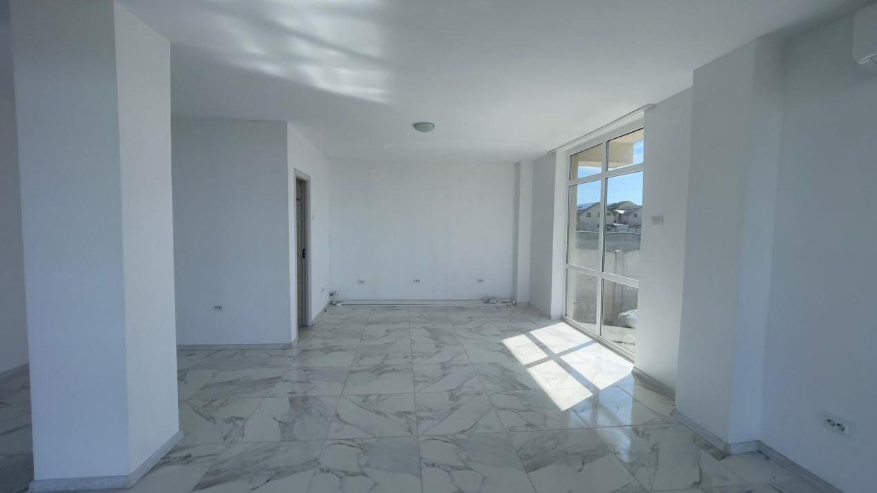 Spații comerciale de închiriat – poziție excelentă, vizibilitate mare!