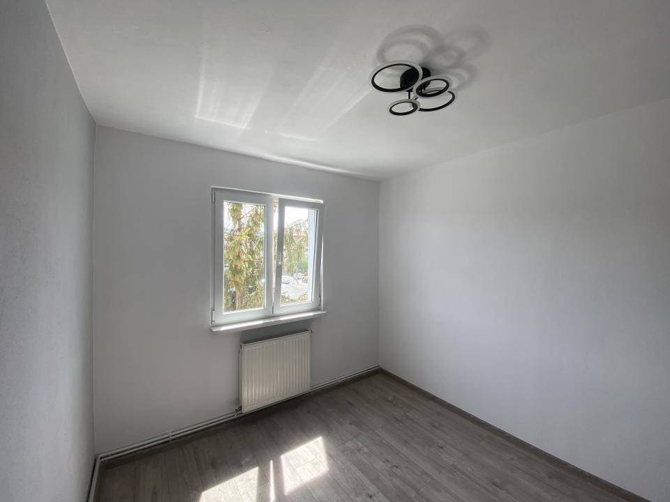 Apartament 2 camere renovat balcon 75000€ Ideal Locuinta - Investitie