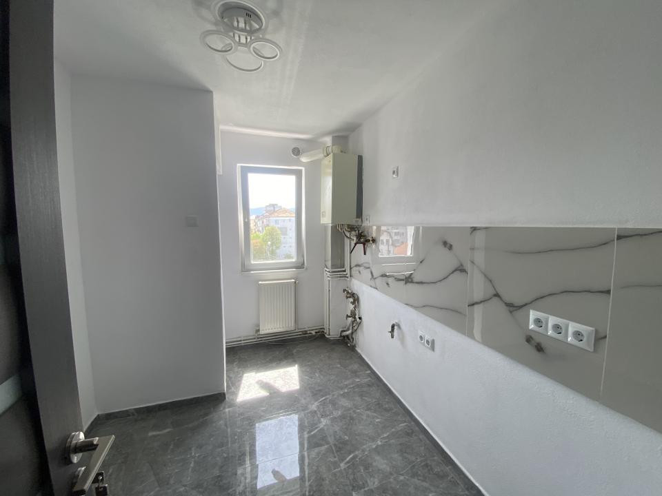 Apartament 2 camere renovat balcon 75000€ Ideal Locuinta - Investitie