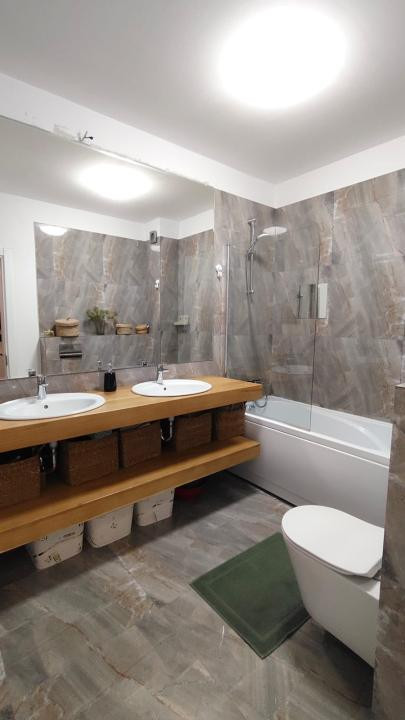 Apartament  de vanzare cu 4 camere Arhitectilor