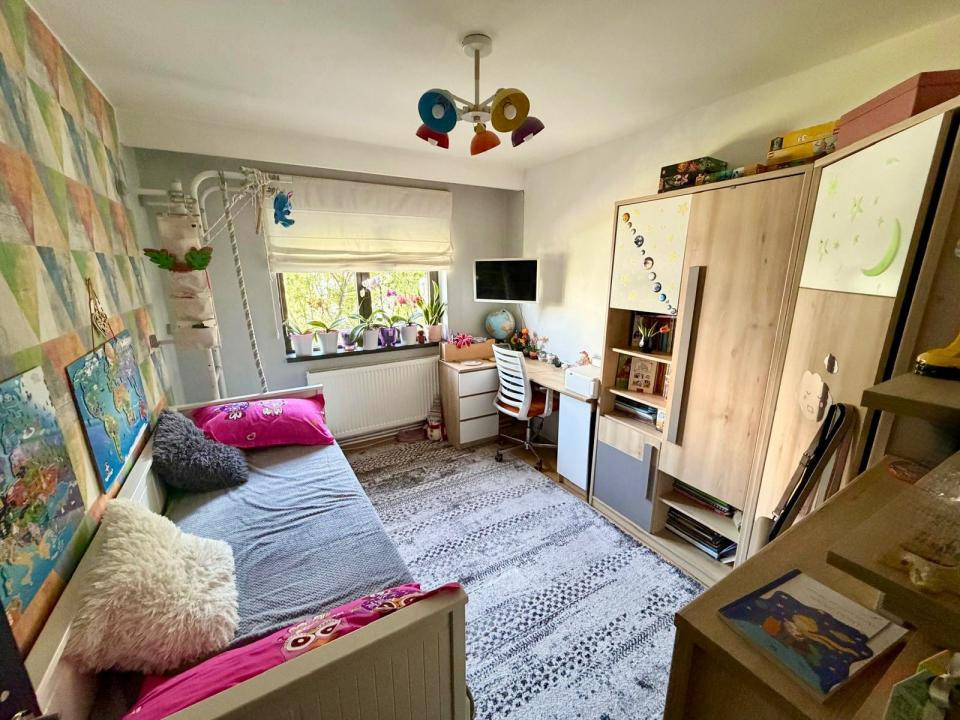 Apartament decomandat 3 camere  | Etaj 2 | Complet mobilat & utilat 