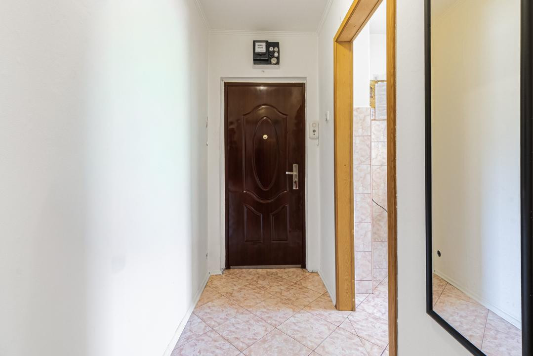 Apartament cu doua camere mobilat-utilat,  cu priveliste catre munte