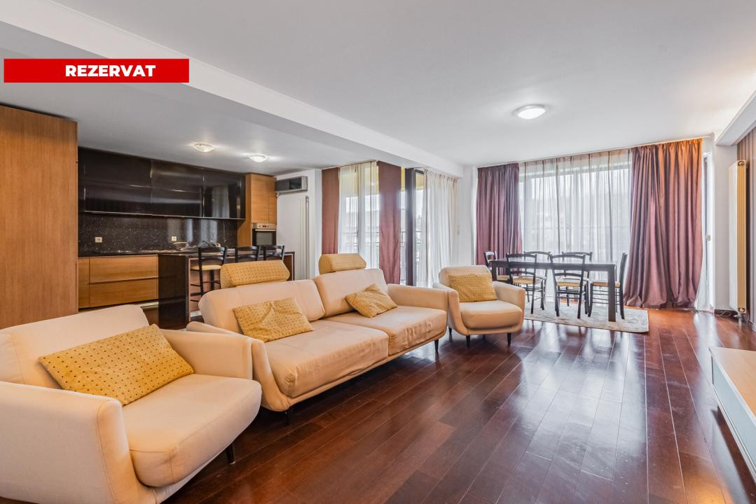 REZERVAT - Închiriere apartament 4 camere, acces la parcare cu barieră