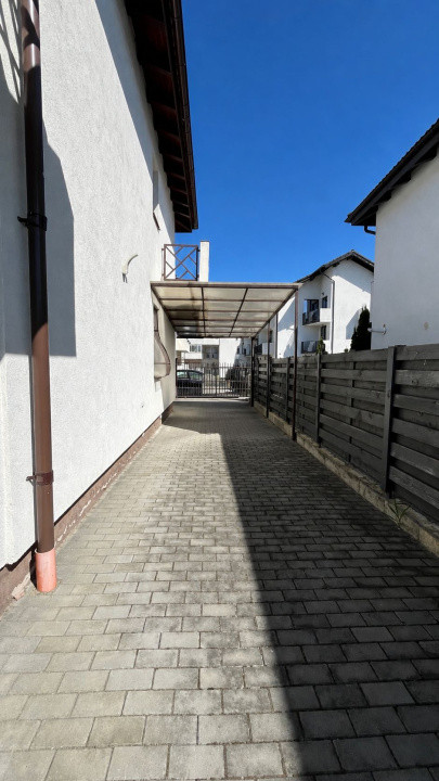 Duplex 4 camere cu teren generos gradina si carport Cartierul Arhitectilor